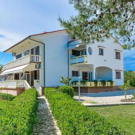 Apartments In House Liveric, In Vir At The Beach Exterior photo