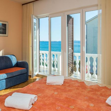 Apartments In House Liveric, In Vir At The Beach Exterior photo